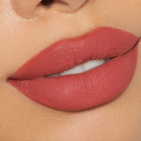 Kylie Jenner "Butterfly" Lip Blush - NIB - Picture 3 of 4